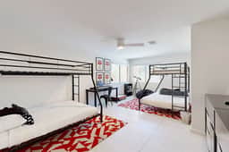 East Amarillo Escape - 68652