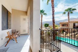Sunny Days Retreat-260042