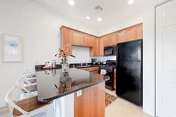 Sunny Days Retreat-260042
