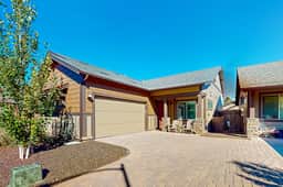Presidio Pines Retreat
