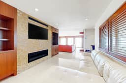 Panoramic Southridge Views Condo