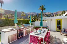 Mid-Century Alexander Stunner in Vista Las Palmas - 3800