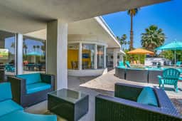 The Martini House - 380