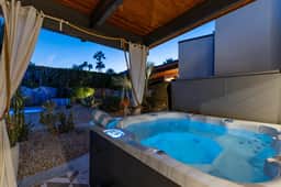 Hollywood Hideaway