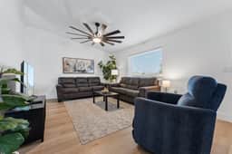 Glorious Glendale Getaway - Image 2