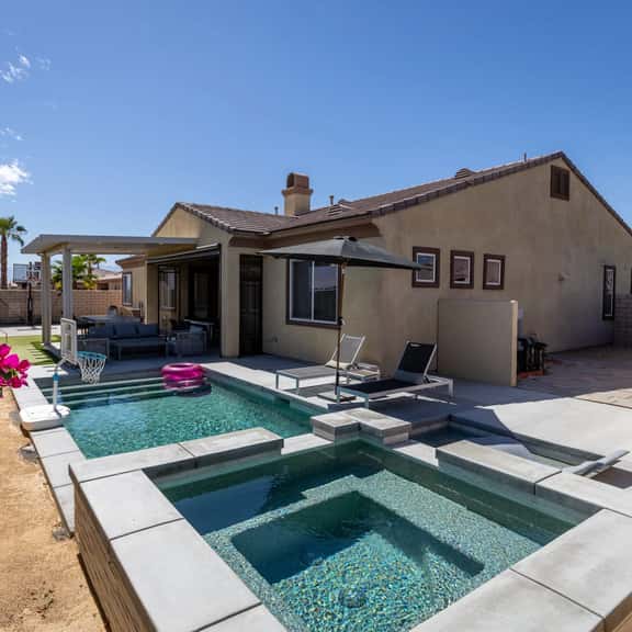 Lago Vista Retreat - Image 1