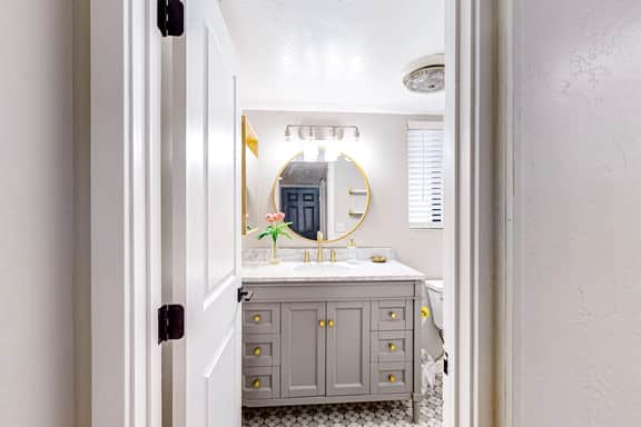 Sway of the Pines, Unit#32A