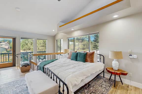 Luxury on Lynette