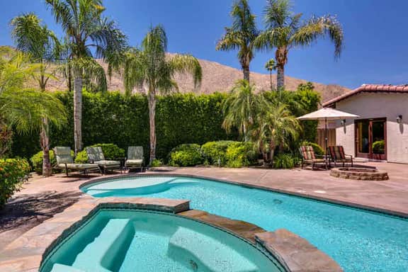 Poolside Terrace - 1786