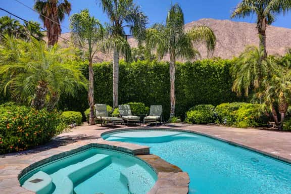 Poolside Terrace - 1786