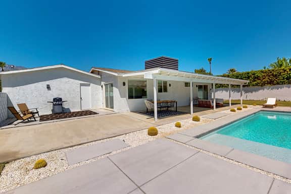 Cactus Cove Retreat - 68510