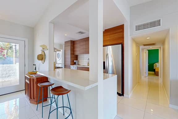 Palm Springs Oasis - 68660