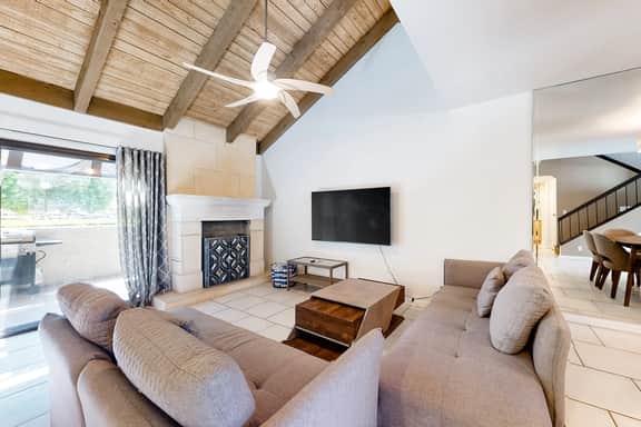 Poolside Getaway - 4610