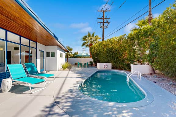 The Aluminum House - 2227