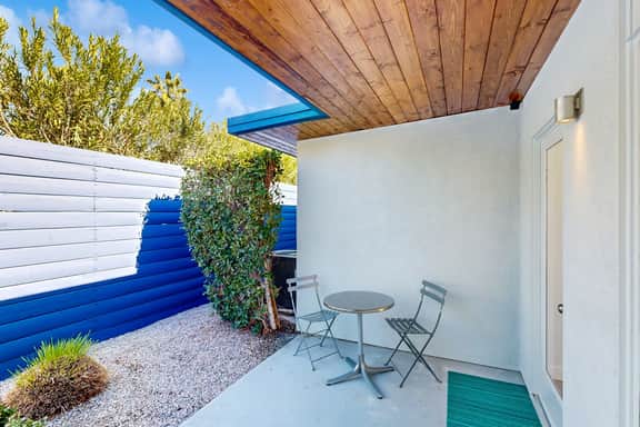 The Aluminum House - 2227