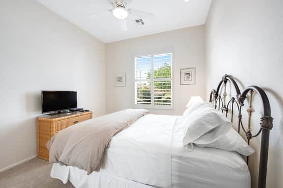 Whitehawk At Palm Desert
