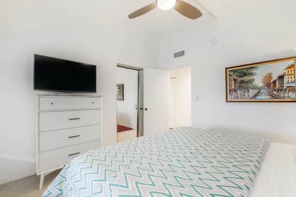 Palm Springs Style - 2875