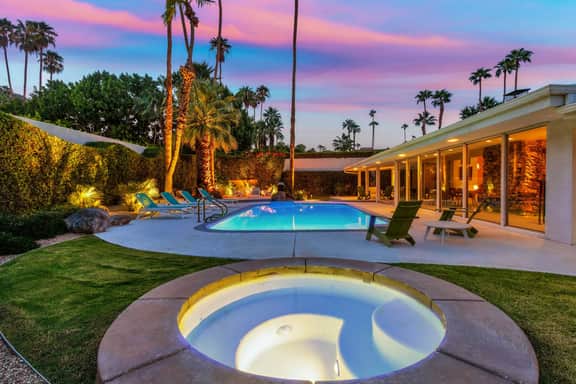 Palm Springs Style - 2875