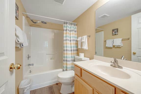 Charming Walnut Hills Condo