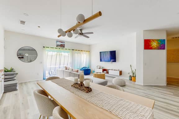 R&R Desert Oasis  - 68546