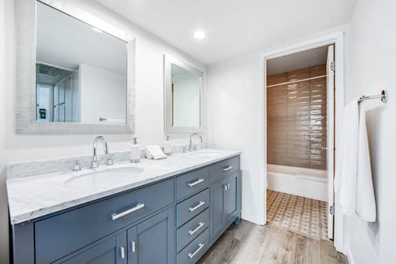 Mountain View Modern Condo - 4340