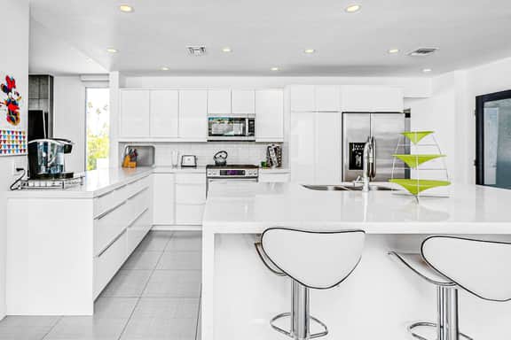 Palm Springs Timeless Beauty - 4240