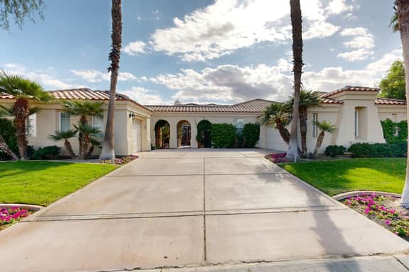 Luxury Desert Oasis