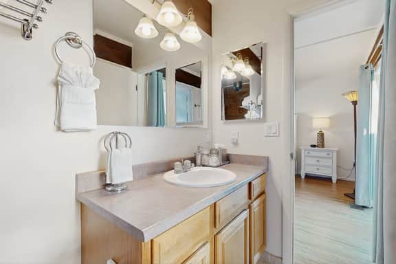 Manzanita Hideaway