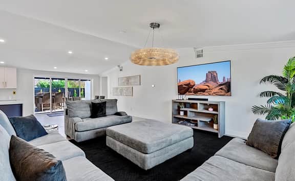 Luxury Oasis at Old Town