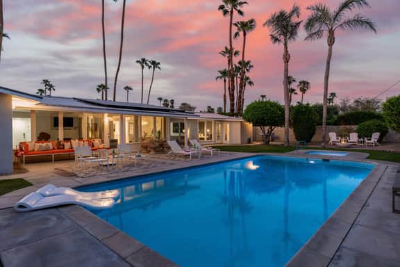 10 Palms