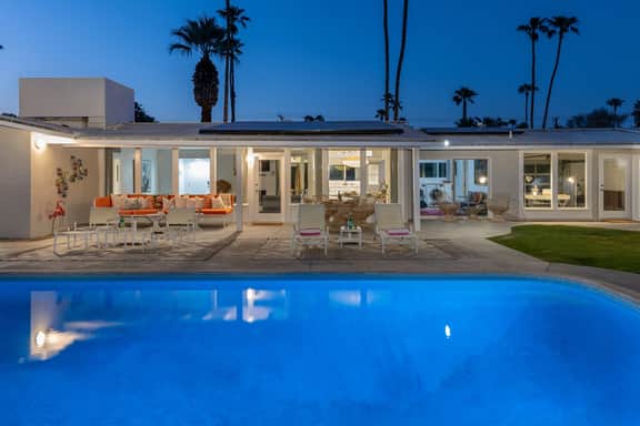 10 Palms