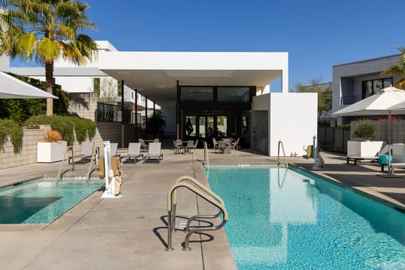 Cody Place Luxe