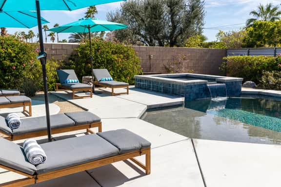 Splash & Sip House