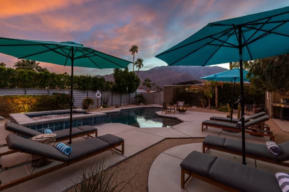 Splash & Sip House