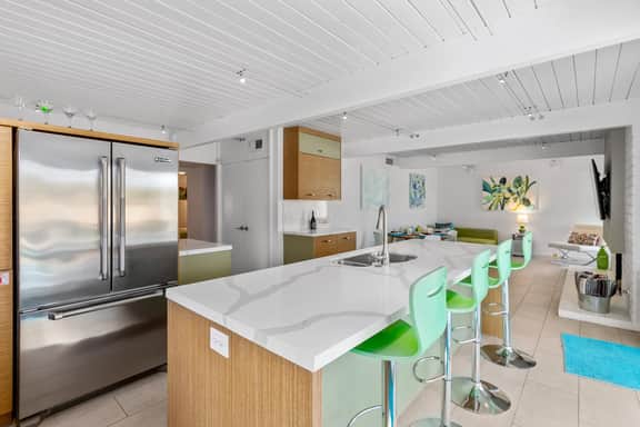 Splash & Sip House