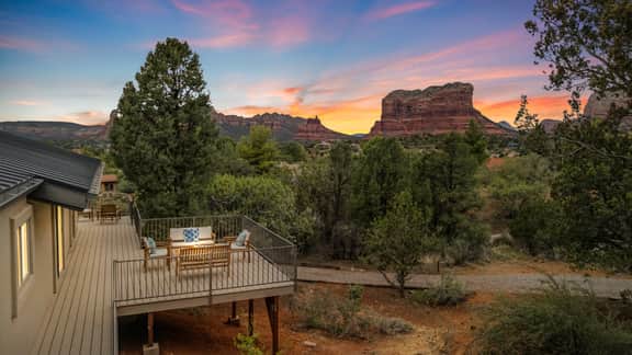 Red Rock Retreat - Image 2