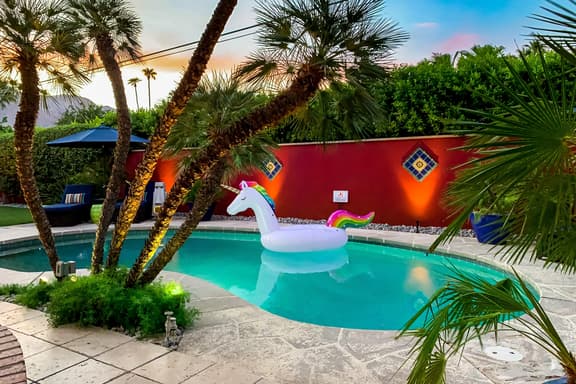 Oliver's Oasis - 2446