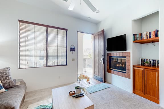 Sunny Days Retreat-260042