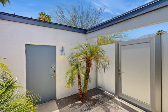 Meiselman Pool House - 2044