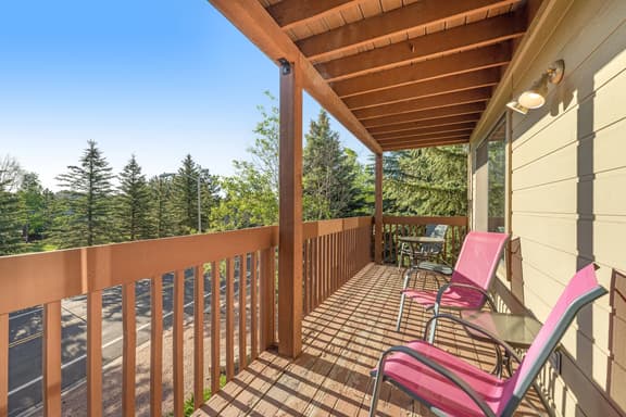 Charming Walnut Hills Condo