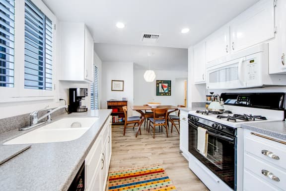 Mountain View Modern Condo - 4340