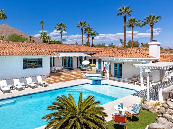 Paradise Splash at Little Tuscany