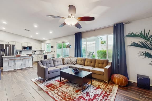 Spacious Relaxing Sanctuary - Image 1