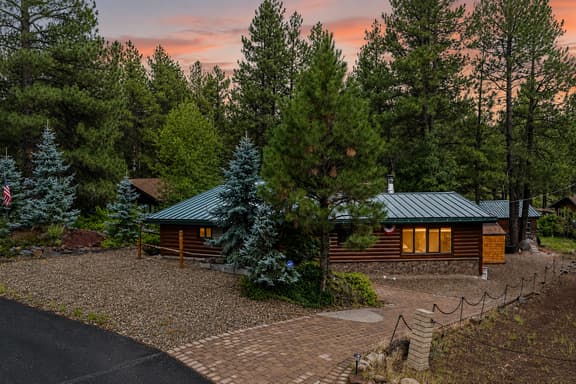 The Blue Spruce Log Cabin - Image 1